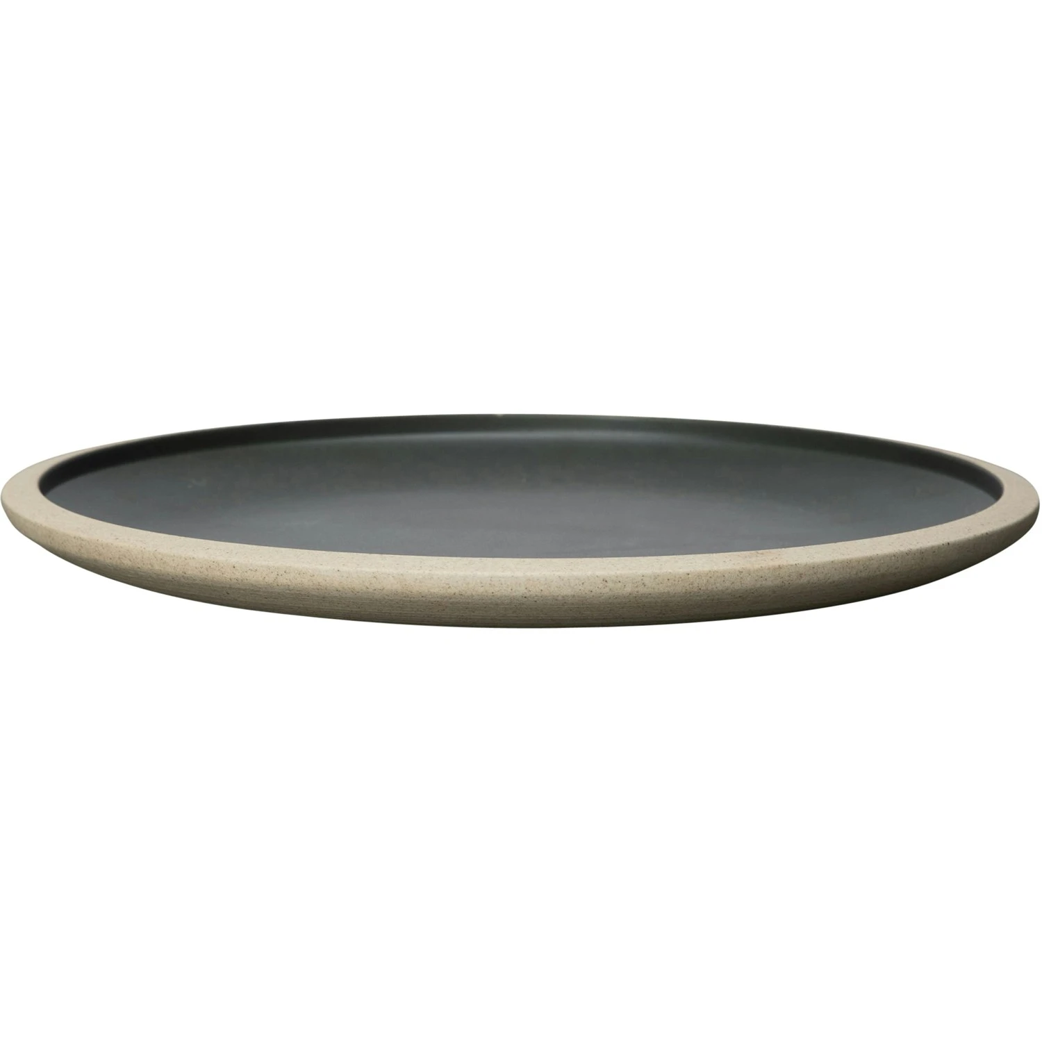 ByOn Fumiko Plate 25,6x2 Cm, Beige/Black 2 ByOn Fumiko Plate 25,6x2 Cm, Beige/Black