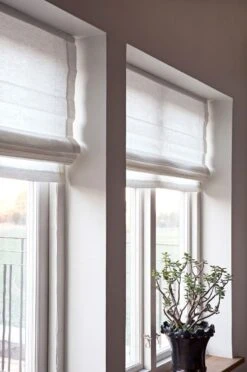 Ebba Rollengardine 100x180cm, Weiss 8 Ebba Rollengardine 100x180cm, Weiss -Einrichtungsgeschäft himla ebba rollengardine 60x180cm weiss 2